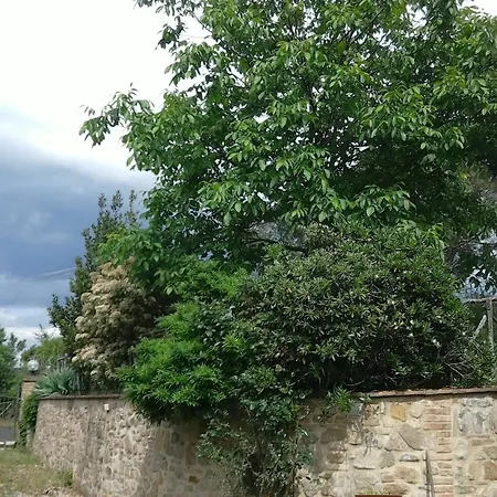 With One Bedroom In Perugia, With Wonderful Mountain View, Priv Lägenhet *